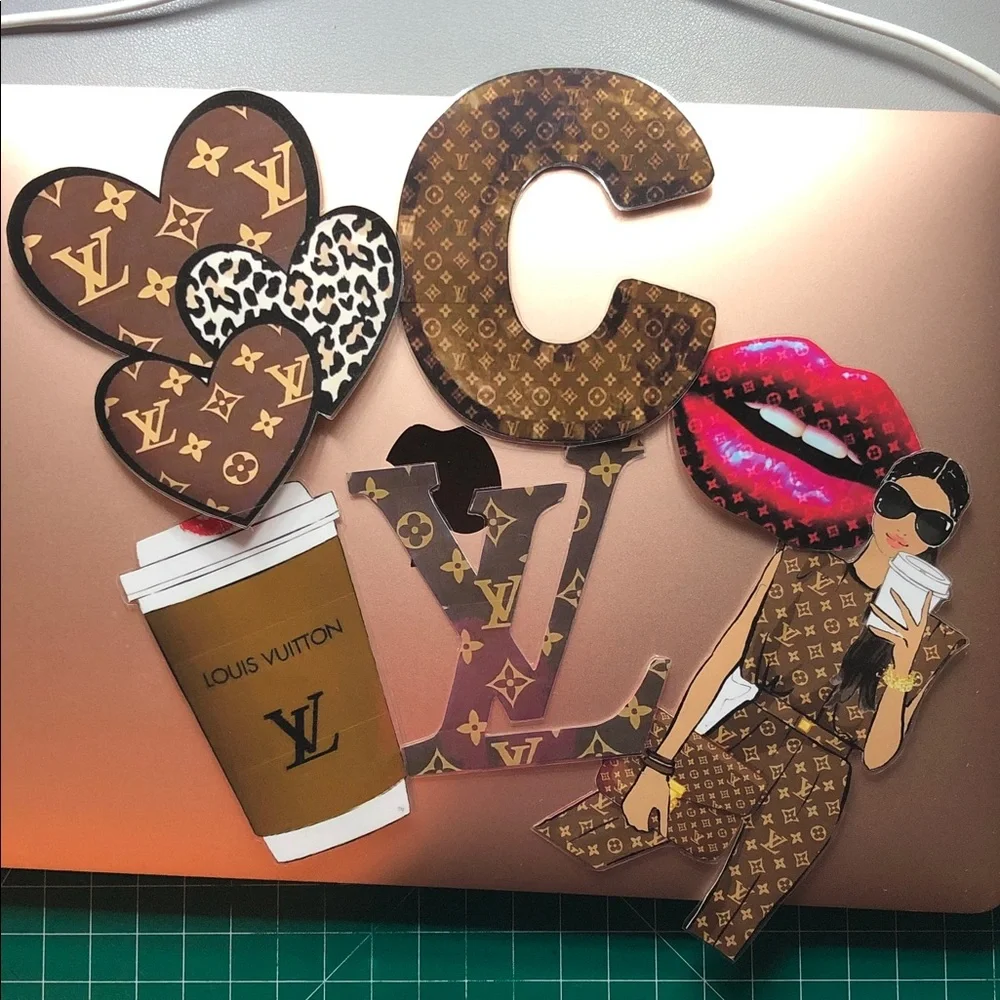 Designer-Inspired Monogram Magnet Set - Picture 2 of 3